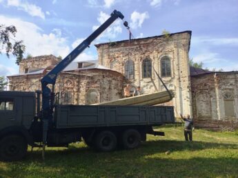 Доставлены доски для храма Рождества Богородицы