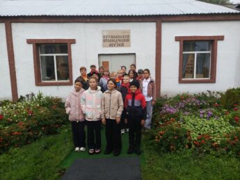 Юные экскурсоводы из Курмышской средней школы
