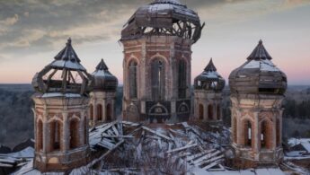 «Душе моя восстани, что спиши…». Тысячи разрушенных сельских храмов взывают к нам с мольбой о спасении